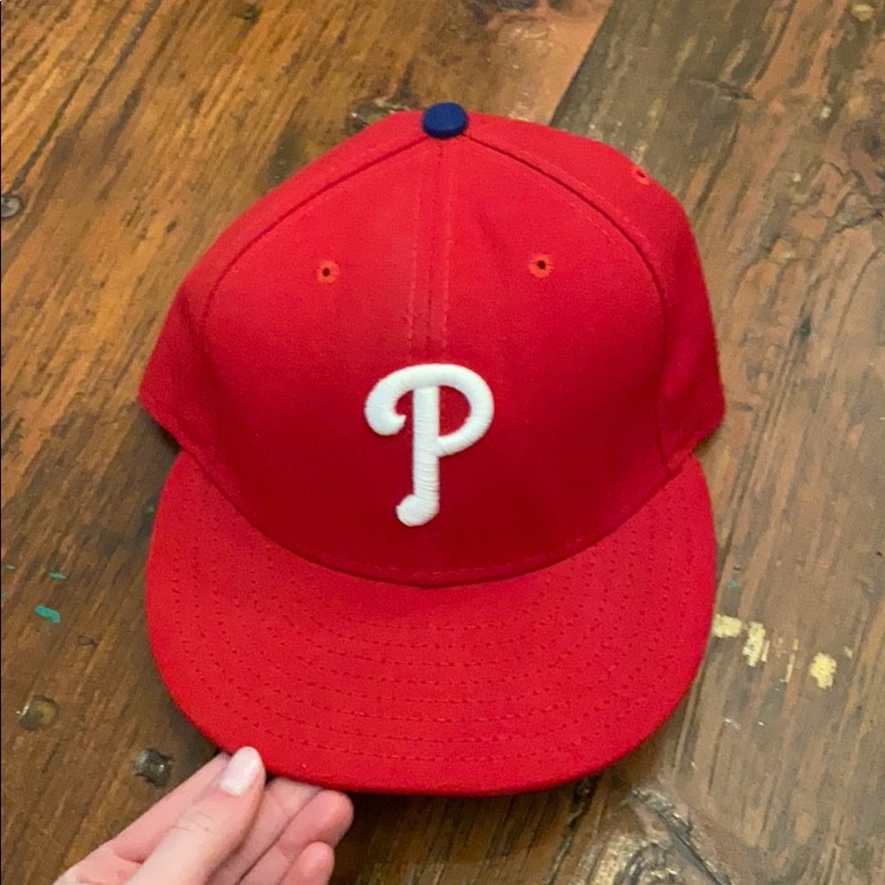 Size 7 1/4 Phillies New Era Hat